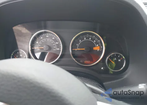 2016 Jeep Compass Latitude из США, поврежденный, VIN 1C4NJCEA9GD744768